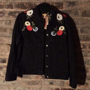 levi denim jacket flowers
